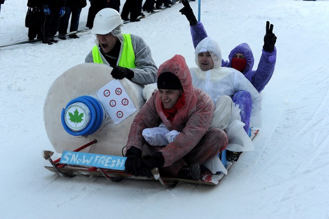 W pierwszej edycji Crazy Slide nagrodę za najlepszy pojazd zdobyła drużyna Snowfresh.