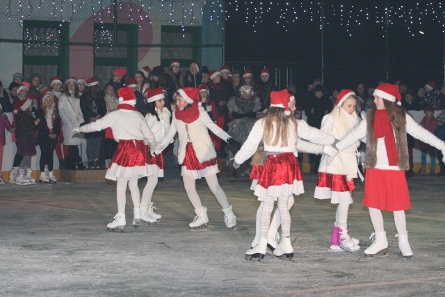 Inauguracja nowego lodowiska w Czeladzi. Czeka na Was w dzielnicy Piaski