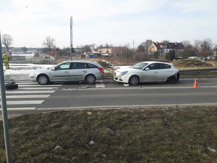 Wypadek na wschodniej obwodnicy Wrocławia. Jedna osoba ranna