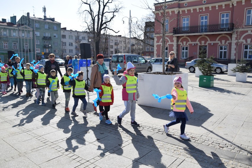 „Przystanek autyzm” to happening w Dzień Autyzmu na placu...