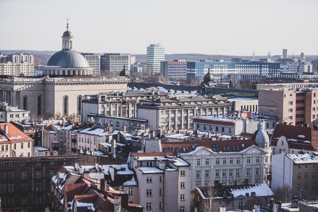 Widok na Katowice zimą z dachu Drapacza Chmur