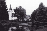Smutna historia pięknego pałacu w Białej Nyskiej. Pół wieku temu zniszczono go w „czynie społecznym”, bo szpecił wioskę