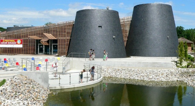Europejskie Centrum Bajki w Pacanowie przekazano do użytku w 2010 roku. Teraz ma zostać rozbudowane o Akademię Bajki.