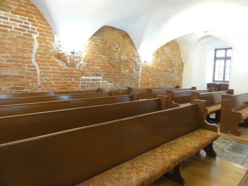 W jednej z dawnych izb czeladnych urządzono kaplicę