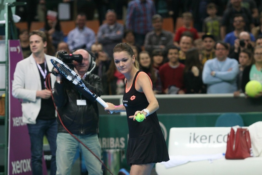 WTA Katowice 2014: Radwańska pokonała Meusburger i jest w półfinale! [ZDJĘCIA + RELACJA LIVE]