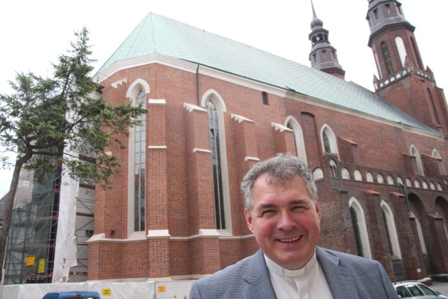 - Łączny koszt prac już wykonanych przy odnowie katedralnych murów  w latach 2015-2016 i zaplanowanych do końca bieżącego roku wynosi 2,5 mln zł - mówi ks. dr Waldemar Klinger.