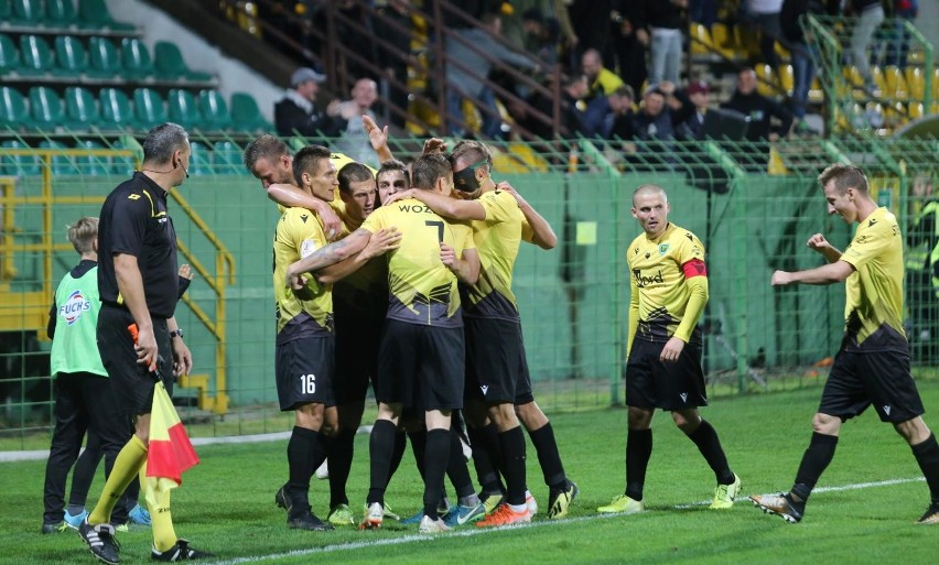 GKS Katowice zajmuje 4. miejsce w II lidze.