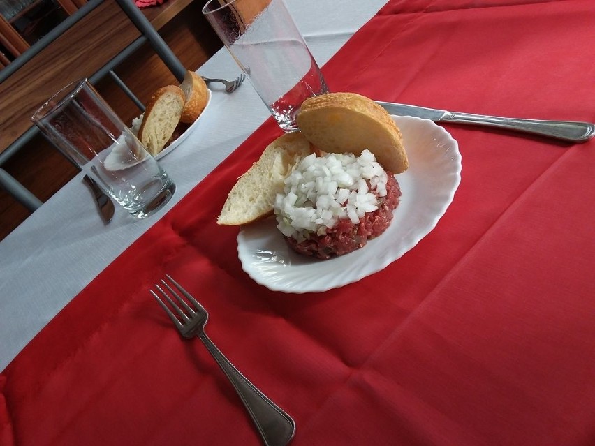 Staropolskie jadło w nowoczesnym wydaniu „żywieniówki” z Zespołu Szkół numer 1 w Opatowie [ZDJĘCIA]