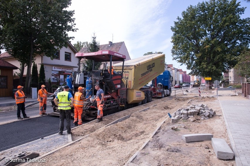 Zaglądamy na budowy dróg w Stargardzie. Tak wygląda remontowana aleja Żołnierza i nowa ulica od ronda do parku przemysłowego [ZDJĘCIA]