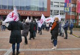 Protest nauczycieli akademickich. Manifestowali przed Uniwersytetem Śląskim w Katowicach. Upominają się o obiecane podwyżki
