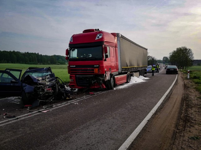 W sobotę, około godz. 5, na drodze wojewódzkiej 653 relacji Olecko - Suwałki w miejscowość Przebród doszło do wypadku