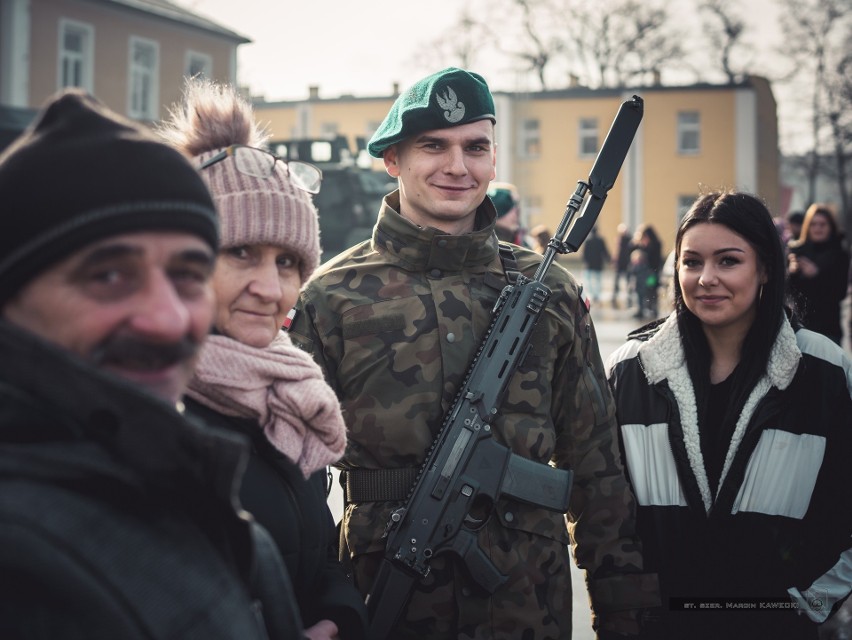 55 żołnierzy dobrowolnej zasadniczej służby wojskowej w Nisku złożyło przysięgę. Zobacz zdjęcia