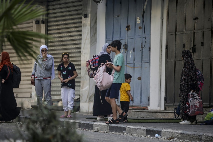 Po wydaniu przez Izrael ostrzeżenia dziesiątki tysięcy Palestyńczyków uciekło na południe Strefy Gazy