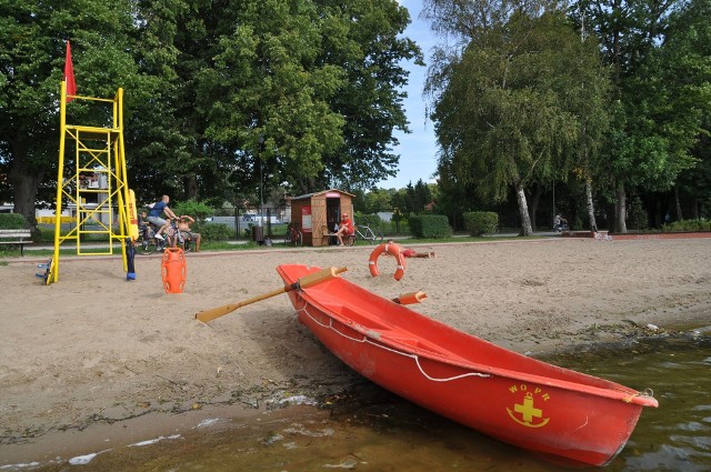 Plaża wojskowa czeka na oczyszczenie się wody