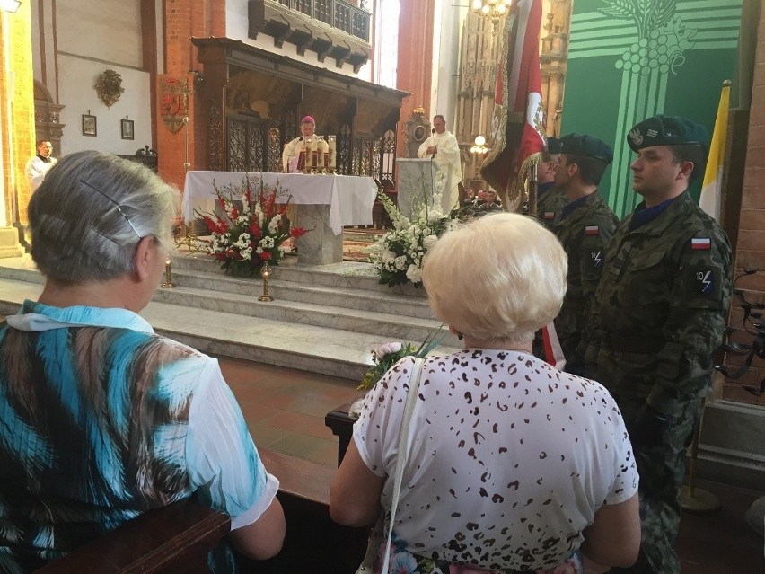 Wrocław: Msza w intencji żołnierzy w kościele garnizonowym (FOTO)