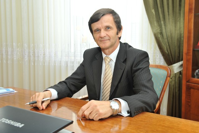 Tadeusz Tomasik mówi o realizacji budżetu Przysuchy.