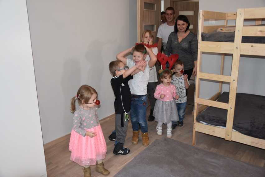 Fundacja Fabryki Marzeń w Starachowicach wyremontowała mieszkanie. Szczodrakowie spędzą święta w nowym mieszkaniu