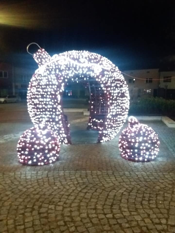 Koziegłowy mają bajecznie ozdobiony rynek na święta.