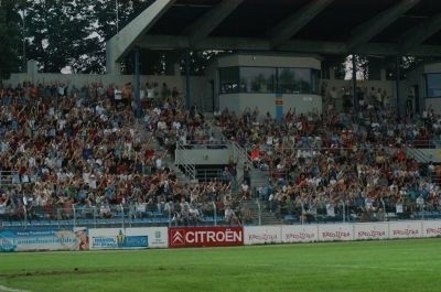 Kibice z Opola wierzą, że na ich stadion szybko wróci piłka w krajowym wydaniu.