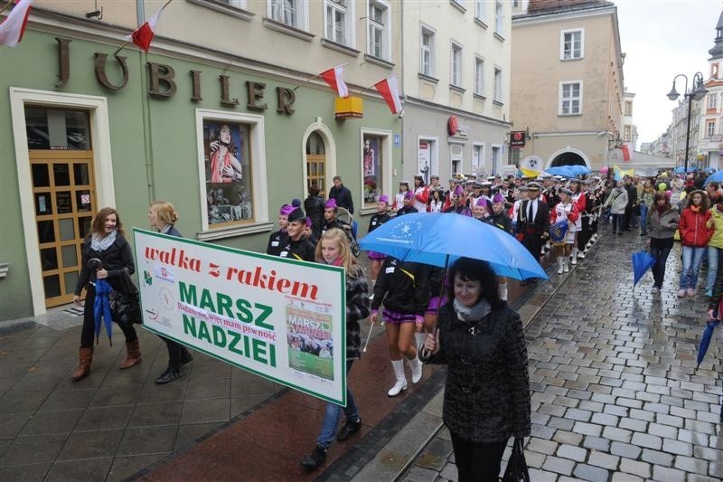 Ponad 400 osób przeszlo dziś ulicami Opola w "Marszu...