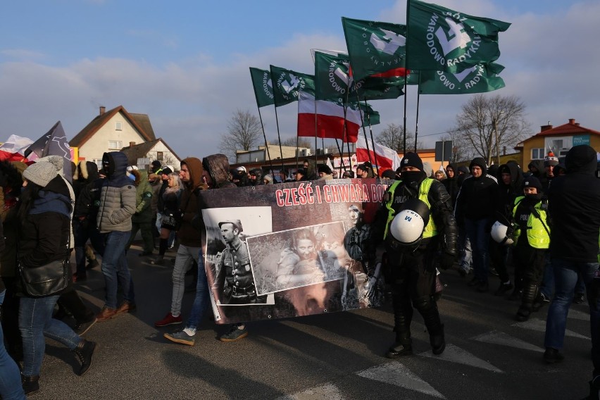 III Marsz Pamięci Żołnierzy Wyklętych w Hajnówce 2018. Policja użyła siły (zdjęcia, wideo)