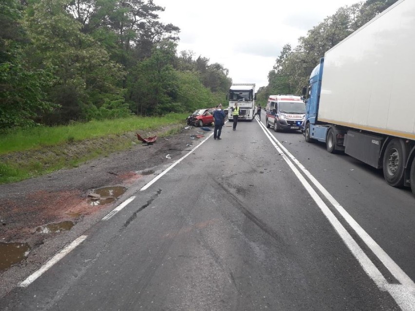 Śmiertelny wypadek koło Piotrkowa na drodze DK 12 w pobliżu...