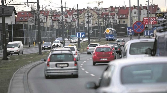 W MPK przekonują, że ul. Kuklińskiego nie trzeba ponownie przebudowywać, ale wiadomo, że jest narażona na pękanie