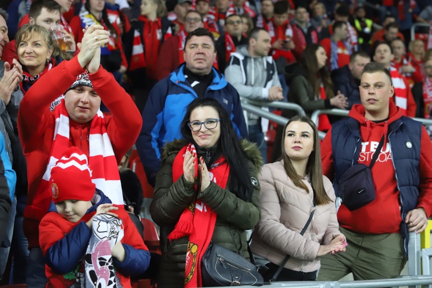 Kibice na meczu Widzew Łódź - Elana Toruń który zakończył się remisem 1:1.