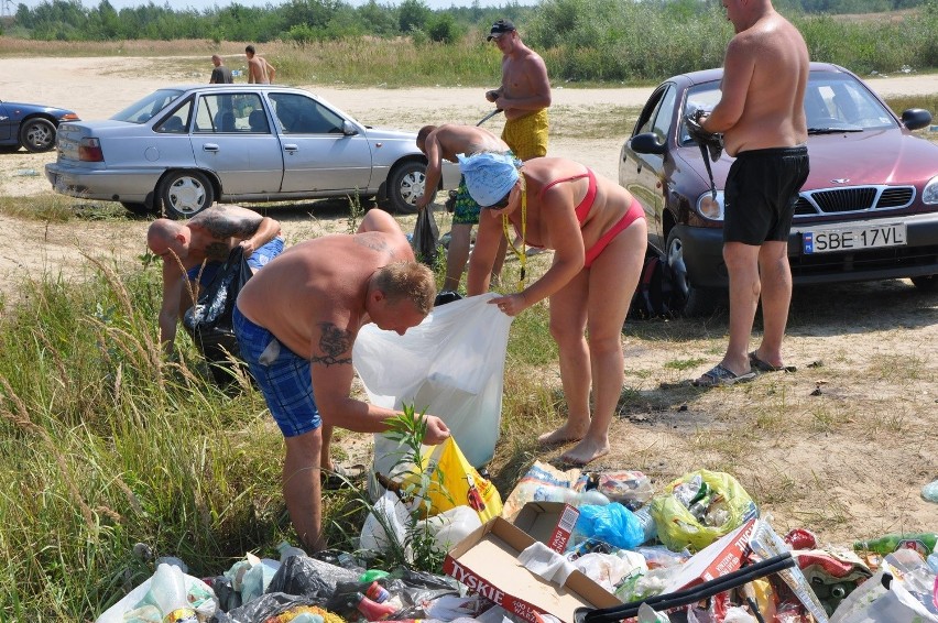 Wielkie sprzątanie plaży nad Pogorią IV