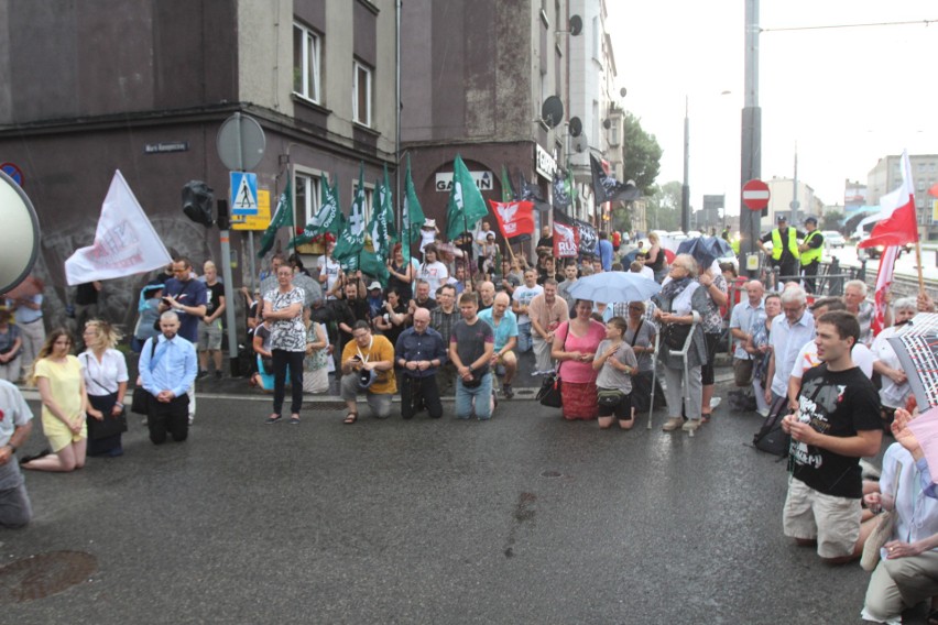 Chorzów: 3 sierpnia, pikieta przed Teatrem Rozrywki