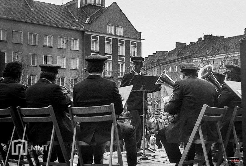 Międzynarodowy dzień pracy: Skąd wzięło się święto i jak obchodzono 1 maja na Śląsku? Zobacz stare zdjęcia 