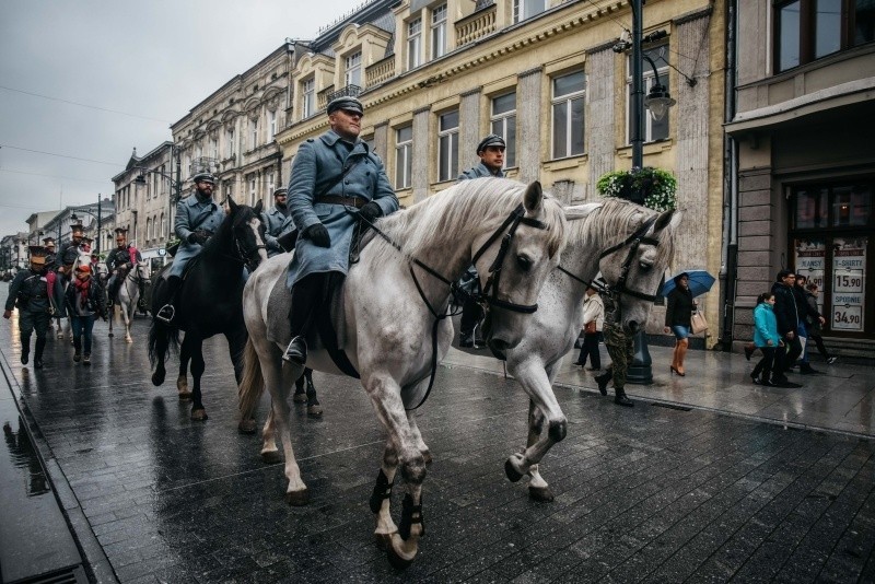 Łódzka Parada Niepodległości wyruszy o godz. 14  z pasażu...