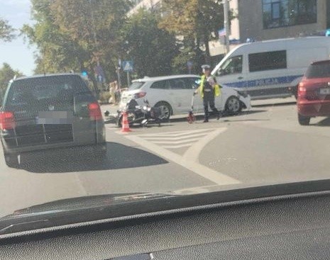 Wypadek pod Sky Tower we Wrocławiu. Ranny został motocyklista