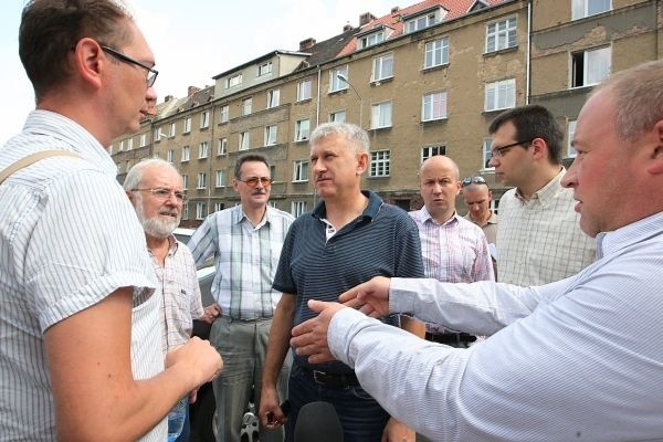 Szczecińscy radni sprawdzają, jak parkuje się w Szczecinie