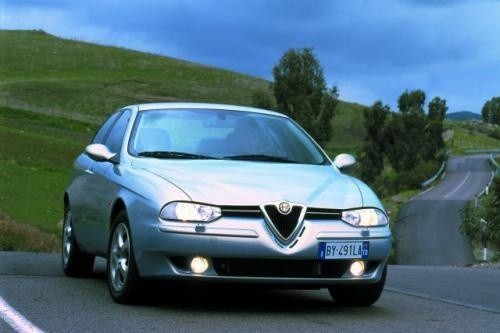 Fot. Alfa Romeo: Alfę Romeo 156 sedan zaprezentowano...