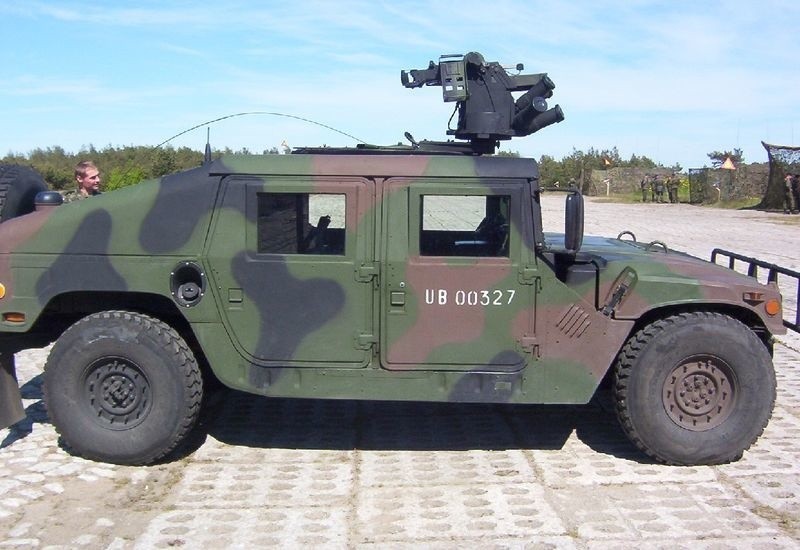 samochody ciężarowo-osobowe HMMWV (z ang. wielozadaniowy...