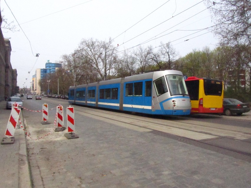 Wrocław: Tramwaje pojadą dwoma torami po Podwalu. Przejazd próbny udany (ZDJĘCIA)