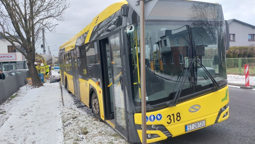 Dzisiaj przed południe, 23 grudnia, w Przyszowicach autobus...