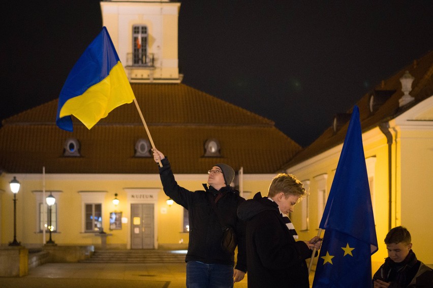 Białystok solidarny z Ukrainą. Mieszkańcy okazali wsparcie...