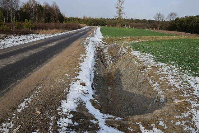Barierki ochronne zostaną zamontowane między innymi na drodze z Małyszyna Górnego do Krzewy