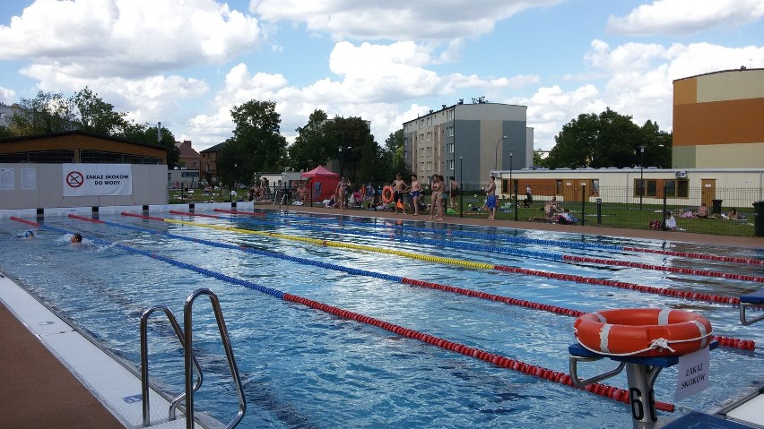 Kompleks basenowy przy ul. Ratowników w Rudzie Śląskiej...