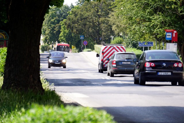 Remont ul. Popiełuszki wkracza w następną fazę. W związku z rozpoczęciem prac w ramach inwestycji od piątku (16 czerwca) wprowadzona zostanie czasowa zmiana organizacji ruchu w jej rejonie