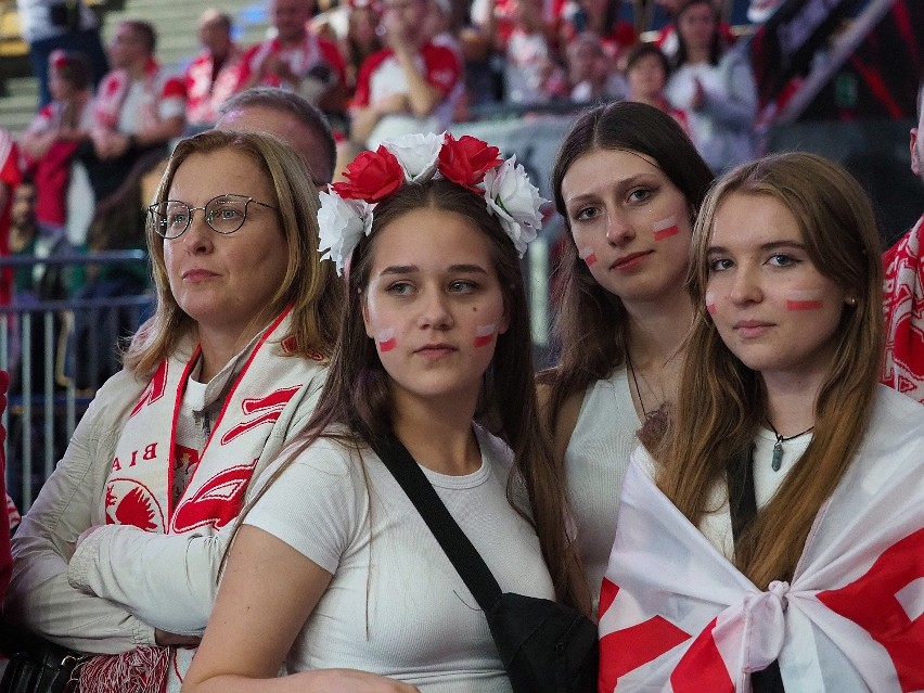 Kibice na meczu Polska-Kanada. Mistrzostwa Świata w siatkówce kobiet w Atlas Arenie