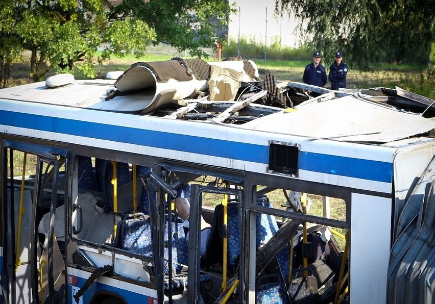 Wrocław: Tak wygląda autobus po wybuchu bomby