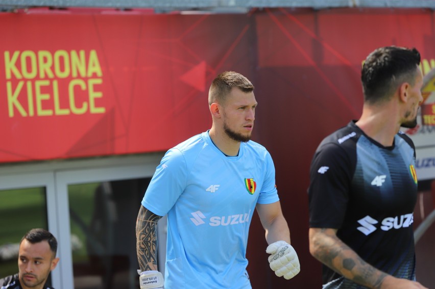 PKO BP Ekstraklasa. Korona Kielce - Radomiak Radom 1:0 w meczu sparingowym. Syn Jakub Ojrzyński zagrał przeciw ojcu Leszkowi. Zobacz zdjęcia