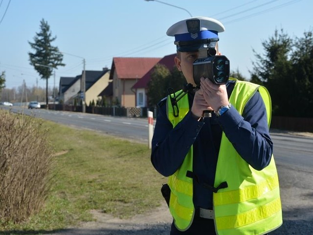 Za przekroczenie prędkości o 50 km/h policja zabiera prawo jazdy na trzy miesiące