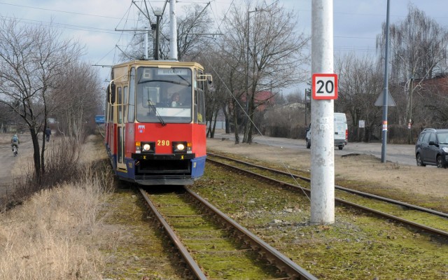 Koncepcja przewiduje budowę ścieżki rowerowej - od ul. Perłowej do granic miasta