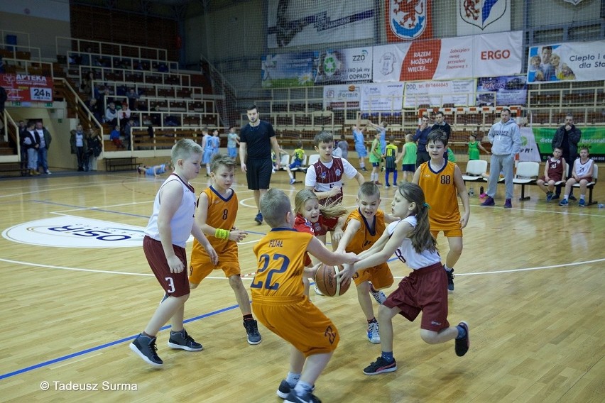 Stargardzkie Mikołajki z basketem w obiektywie Tadeusza Surmy