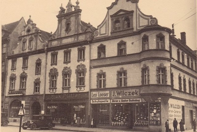 Zdjęcie sklepu Wilczków, współcześni znają to miejsce jako dawną "Melbę&#8221; (Rynek w Opolu).