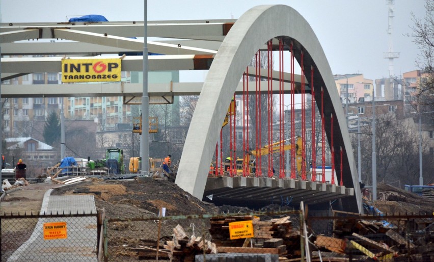 Nowy most na Bystrzycy ma być otwarty na początku czerwca....